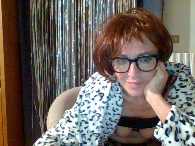 Capturi de ecran de difuzare Crisalideal