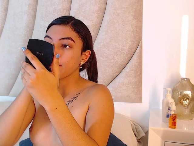 Fotografii CrisGarcia- hey I'm Cris! ❤ 122 tk instant naked and playful ✔ my vibe toy is ON and ready for HIGH VIBES ⚡ first goal of the day: naked twerking @sofar @total