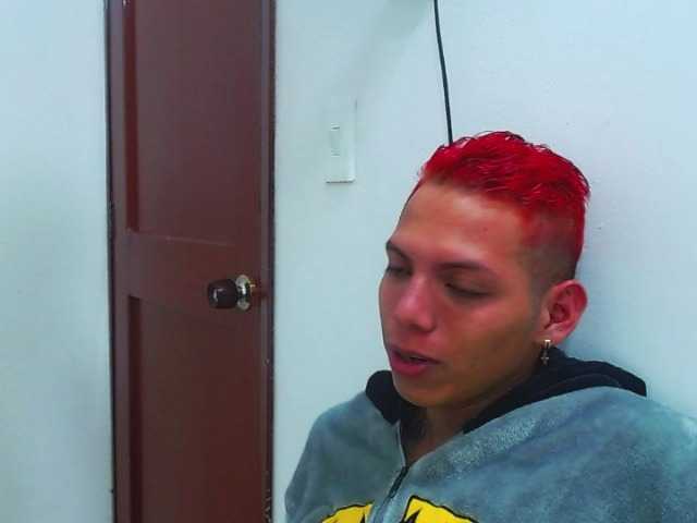 Capturi de ecran de difuzare CRISTALYNACHO