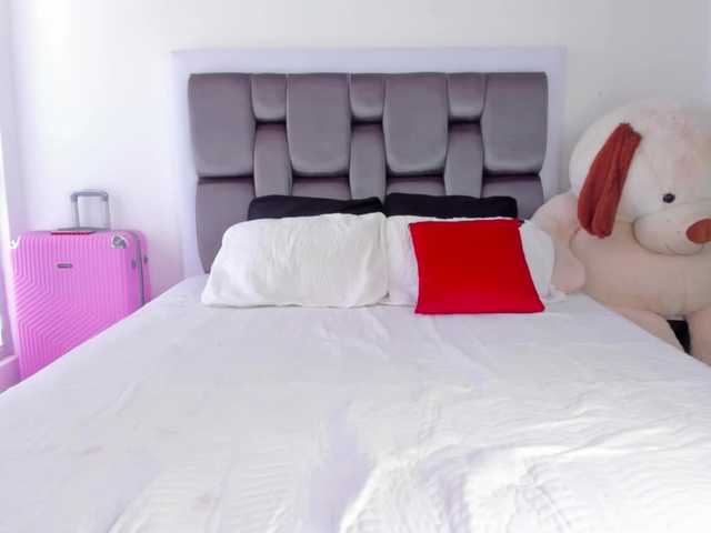 Capturi de ecran de difuzare CrystalQueen