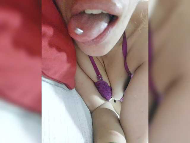 Fotografii CurlyHanna #horny#pircing#tongue#nipples#perfored#milf#hottest#deeptroat#flexiblity#