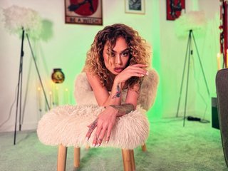 Chat video erotic curlynatashaa