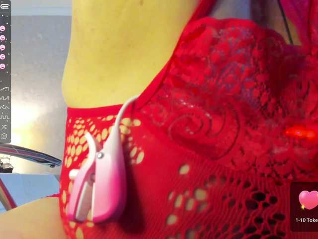 Capturi de ecran de difuzare curvy69