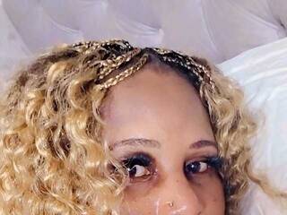 Chat video erotic Curvybae