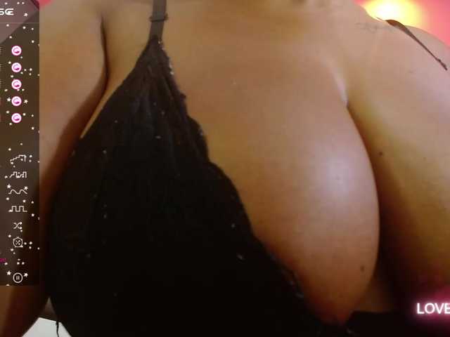 Capturi de ecran de difuzare curvymommyy