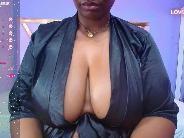 Capturi de ecran de difuzare curvymommyy
