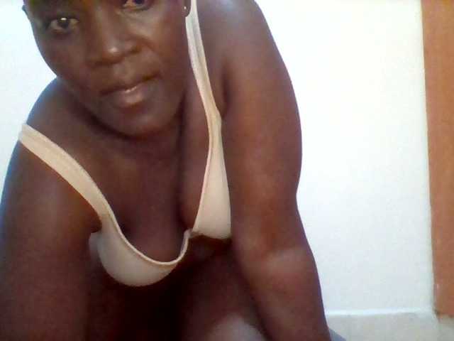 Capturi de ecran de difuzare Cuteblacksexyass