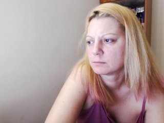 Fotografii BeautyMilf Hello, welcome to my room ! join private, let's meet better and have fun!
