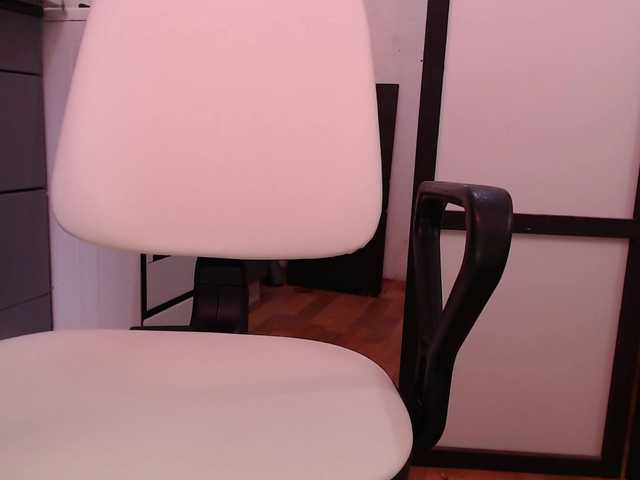 Capturi de ecran de difuzare cutemilana_sexwife