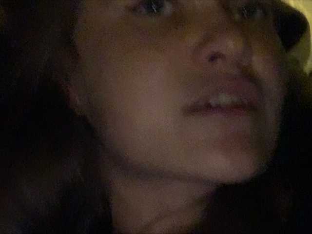 Capturi de ecran de difuzare Eliness