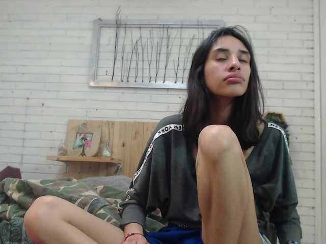 Fotografii Roxana_ let's have fun, I'll do a , come on guys 5 spankings on the ass , help do it babyy