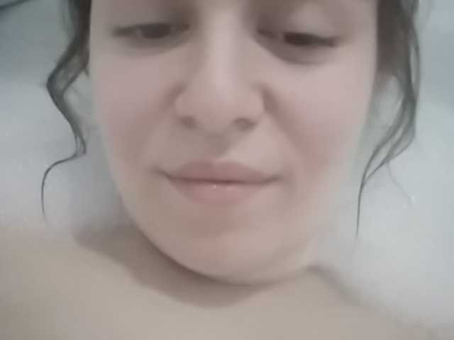 Capturi de ecran de difuzare daddyissues1