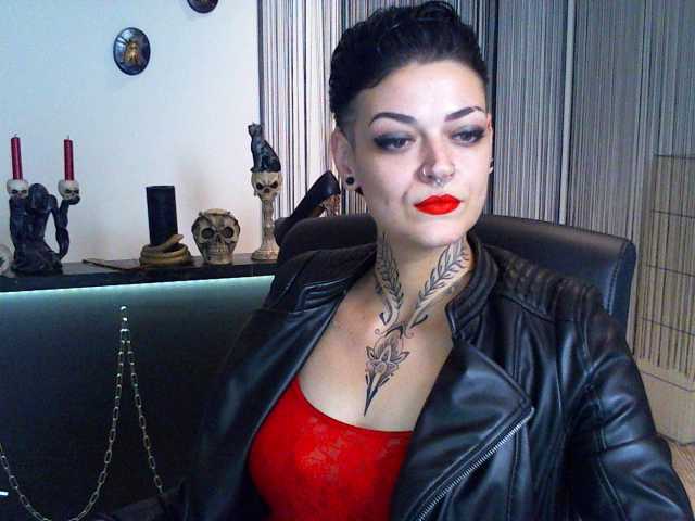 Capturi de ecran de difuzare DaemonInk