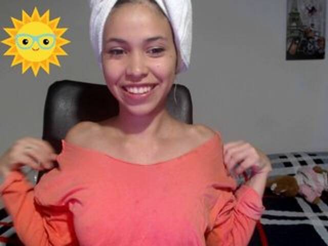 Capturi de ecran de difuzare DairaDiary