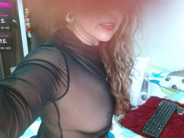 Fotografii DannyXXXmom Hola chicos me gustan los hombres divertidos y con buen sentido del humor, donde pueda conectar y poder pasar un momento espectacular juntos.. sin tantas preguntas y mas accionHello guys, I like funny men with a good sense of humor,