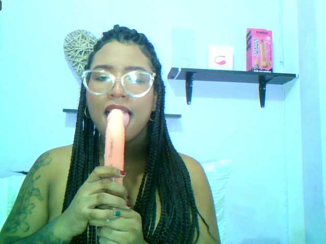 Capturi de ecran de difuzare darkessenxexx1