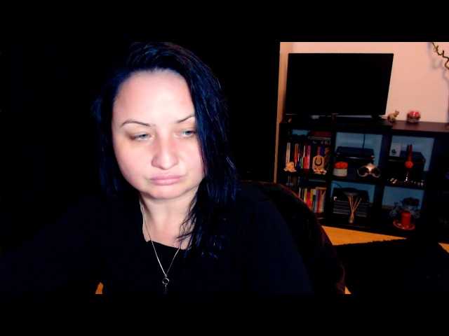 Capturi de ecran de difuzare KinkyDomina