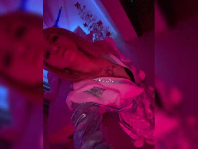 Capturi de ecran de difuzare Demon-Girl