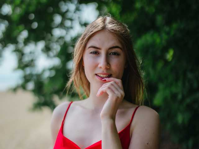 Fotografie a profilului desireMegan
