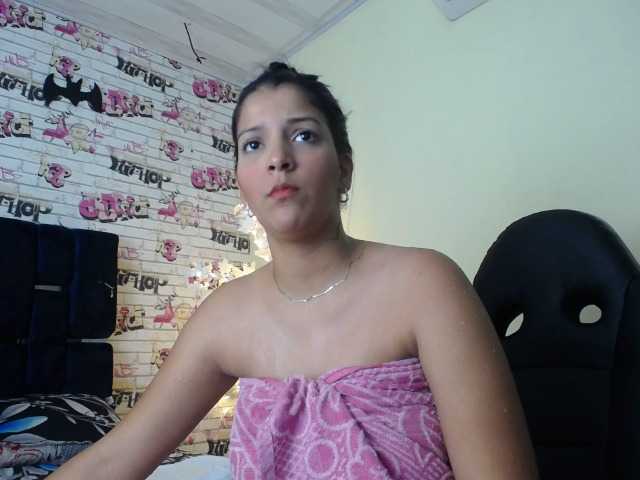 Capturi de ecran de difuzare DEVANY-REY