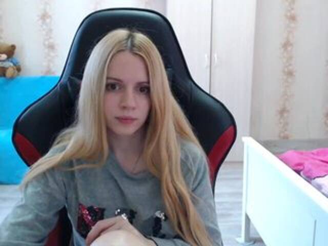 Capturi de ecran de difuzare Love_vikki