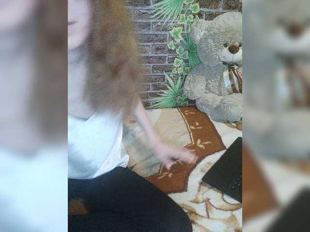 Capturi de ecran de difuzare Dasha_Meow