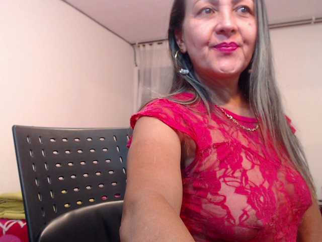 Fotografii SquirtNstyGrl I am multiorgasmic i love too squirt I have sexy Feet and i like everything #mature #milf #anal #bigass #bignipples