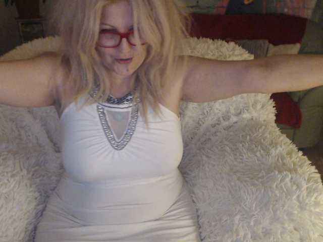 Capturi de ecran de difuzare Angel_Dm_Milf