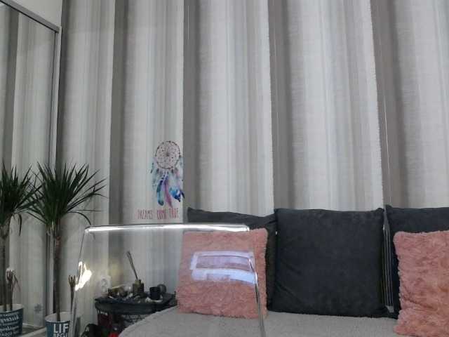 Capturi de ecran de difuzare Dollyada