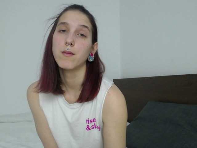 Capturi de ecran de difuzare Dollyduff