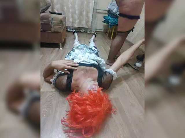 Capturi de ecran de difuzare Dooomina35