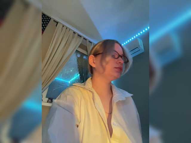 Capturi de ecran de difuzare Dorothya