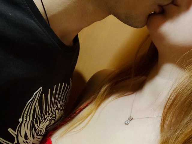 Fotografie a profilului Double-Desire