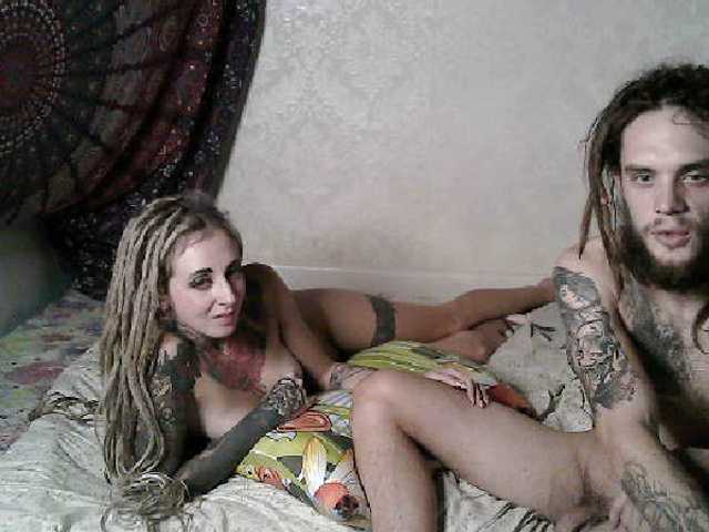 Capturi de ecran de difuzare DreadsFamily