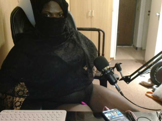 Capturi de ecran de difuzare HijabonyXLClit