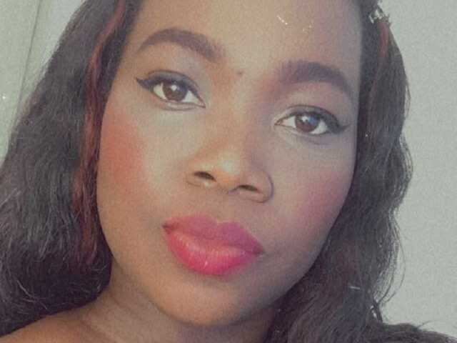 Fotografie de profil ebony-tanisha