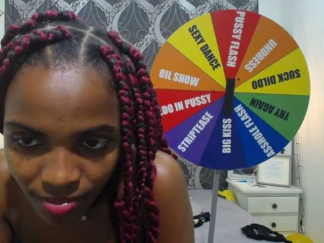 Fotografii EbonyLinda Hello guys :) Welcome to my oil show, you want to play with me ?do not forget to leave your gift #teen #bigboobs #latina #squirt #deep #cum
