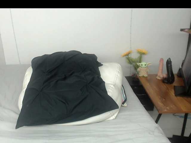 Capturi de ecran de difuzare SweettJuliana