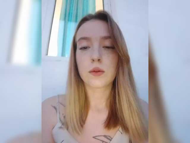 Capturi de ecran de difuzare ElenNov