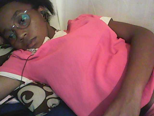 Capturi de ecran de difuzare ElianeXhot