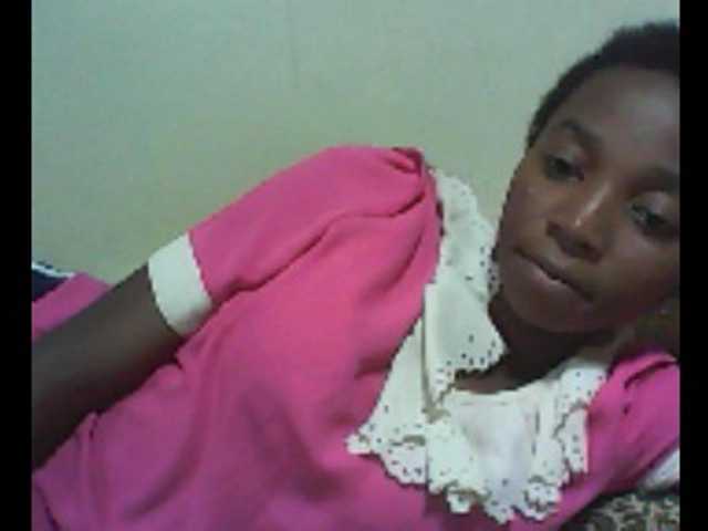 Capturi de ecran de difuzare ElianeXhot