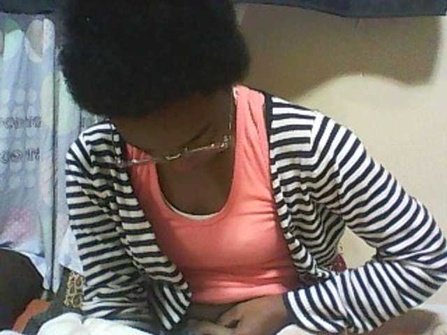 Capturi de ecran de difuzare ElianeXhot