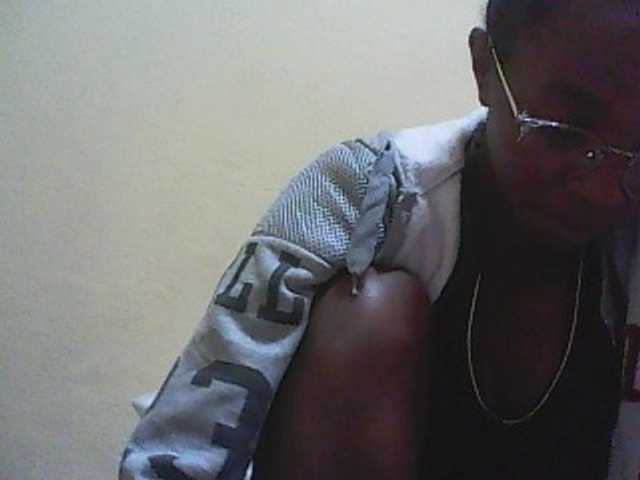 Capturi de ecran de difuzare ElianeXhot