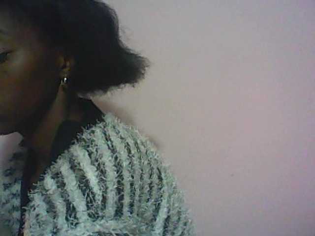 Capturi de ecran de difuzare ElianeXhot