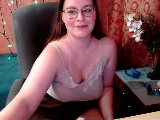 Fotografii Elizabeth_S Show the figure of 25 tc. armpits 15 tk, tits 50 tk; show feet 20 tk; Insert anal plug 70 tk; Camera view up to 5 minutes 65 tk; hairy pussy and bald ass 80 tk; jerk off for about 5 minutes 350 tk;