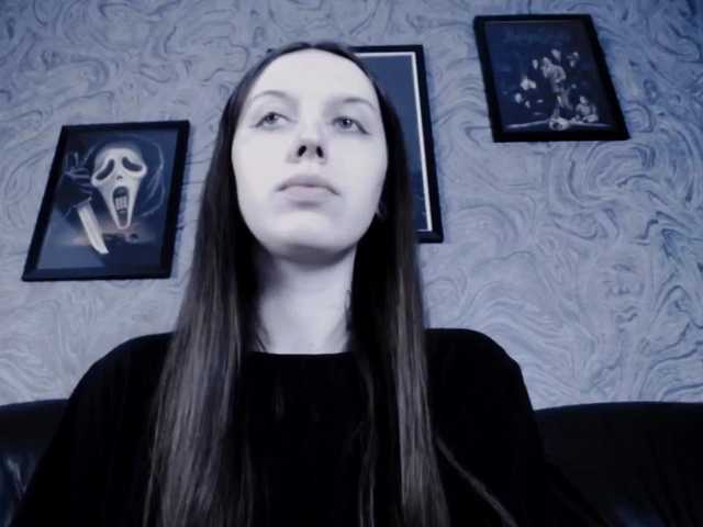 Capturi de ecran de difuzare EllaDark