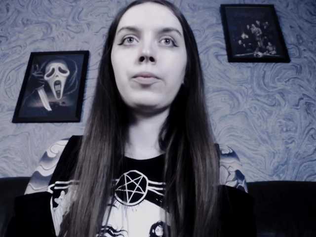 Capturi de ecran de difuzare EllaDark