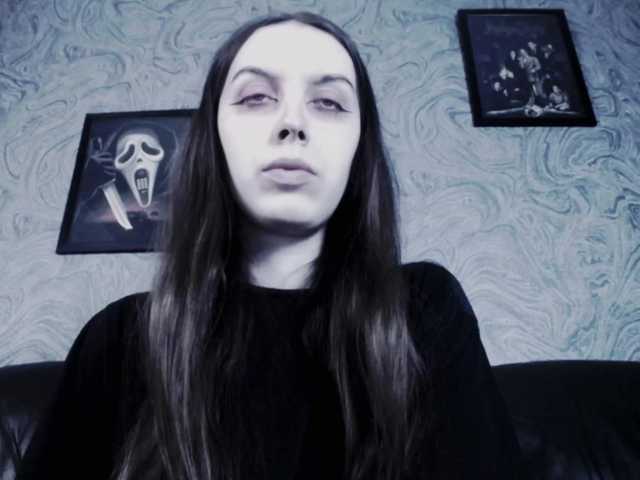 Capturi de ecran de difuzare EllaDark