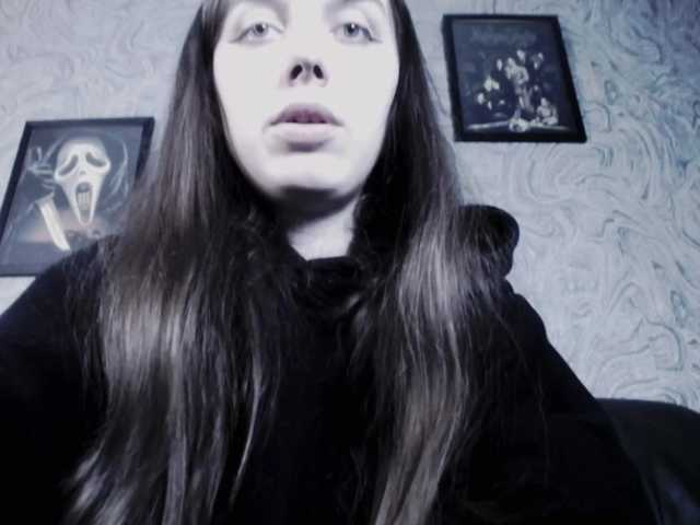 Capturi de ecran de difuzare EllaDark