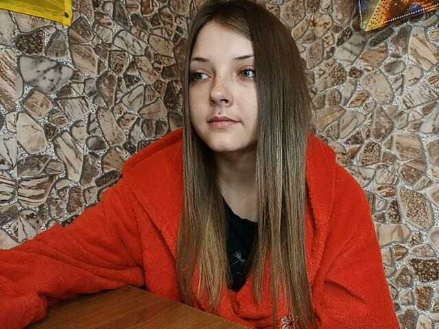 Capturi de ecran de difuzare EllaLaLovely